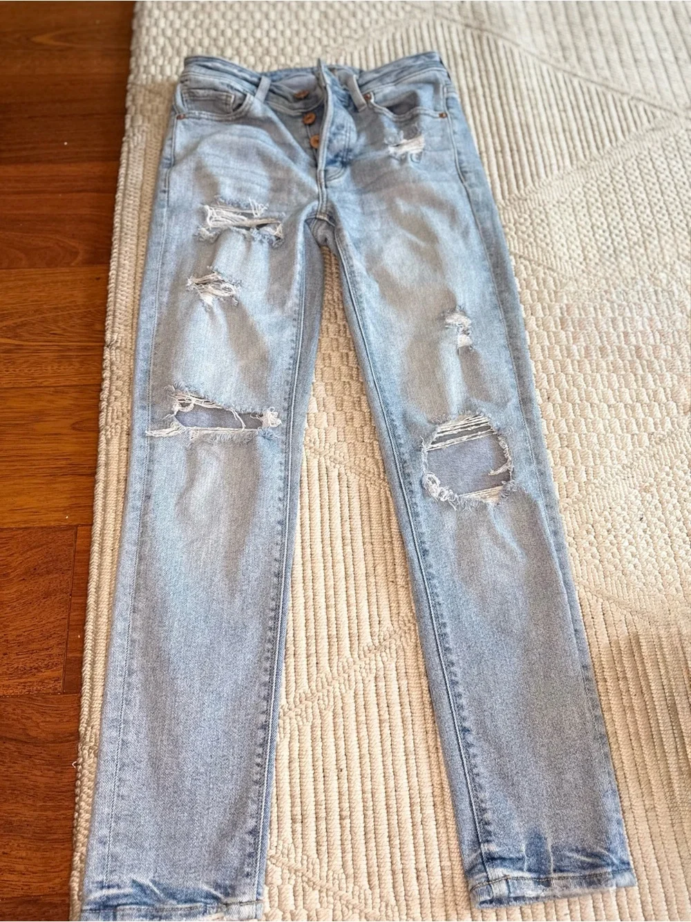 American Eagle High Rise Button Fly Distressed Jeans Light Wash Size 0